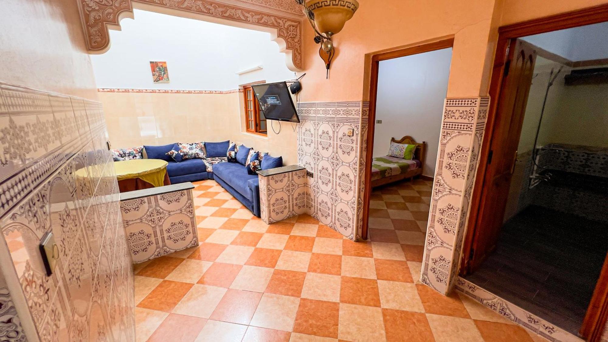 Dar Haut De Gamme Et A Un Prix Imaginaire Hostcom For Families Only Ucda Dış mekan fotoğraf